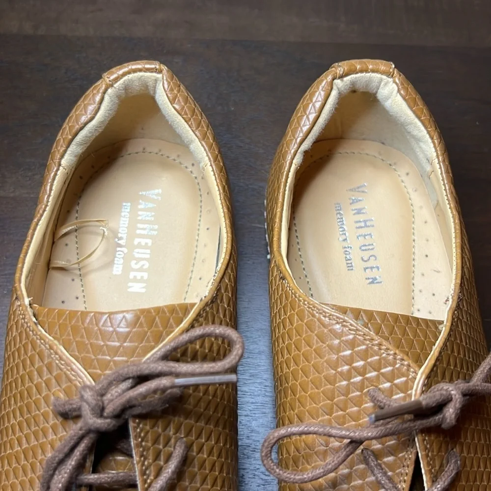 Van Heusen Leather Memory Foam Lace Up Oxford in Cup A Chino